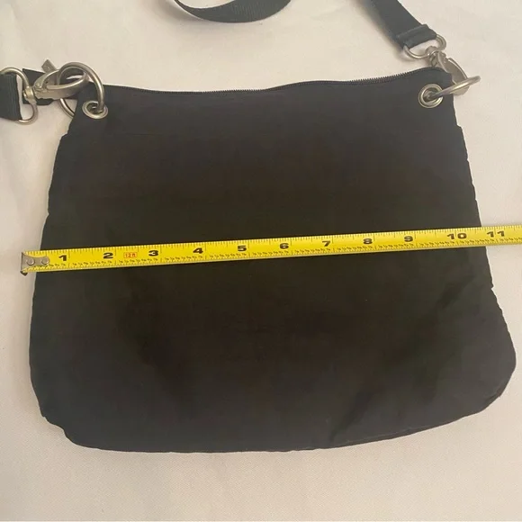 Baggallini Crossbody multi pocket adjustable strap, black purse - Picture 2 of 11